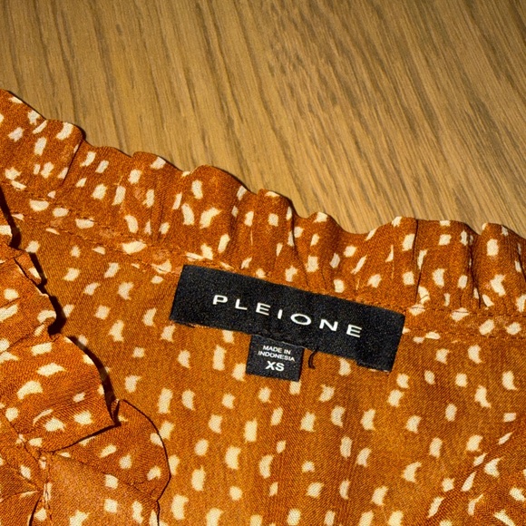 Pleione Brown Patterned Ruffle Blouse - Picture 2 of 3